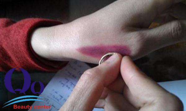 Chia sẻ mẹo nhận biết son nhiễm chì và cách trị môi thâm hiệu quả